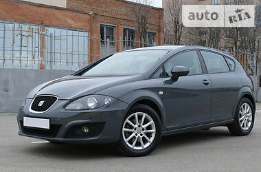 Хетчбек SEAT Leon 2011 в 