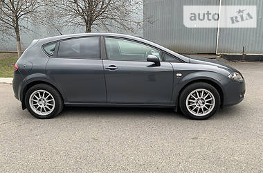 Хетчбек SEAT Leon 2006 в 