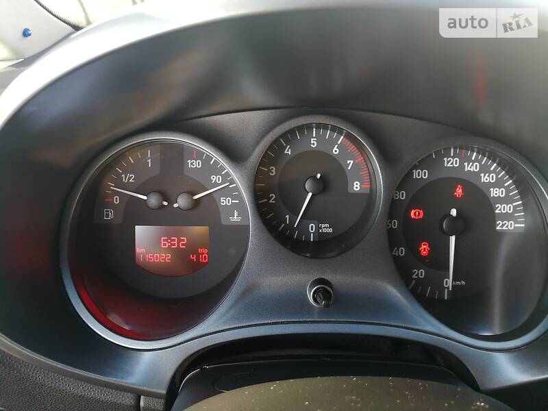 Хетчбек SEAT Leon 2006 в Дніпрі