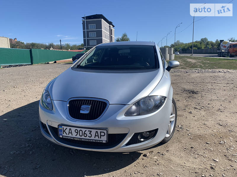 Хетчбек SEAT Leon 2008 в 