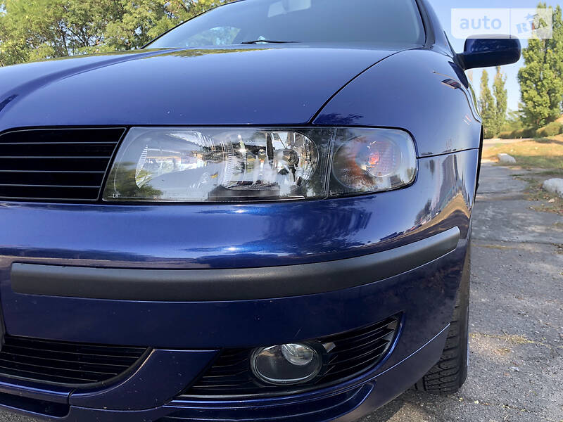 Хетчбек SEAT Leon 2003 в Кропивницькому