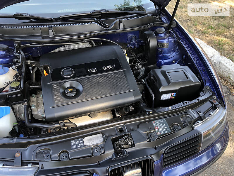 Хетчбек SEAT Leon 2003 в Кропивницькому