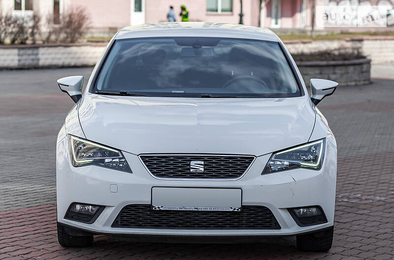 Хэтчбек SEAT Leon 2015 в Киеве