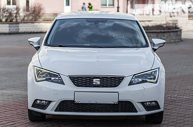 Хэтчбек SEAT Leon 2015 в 