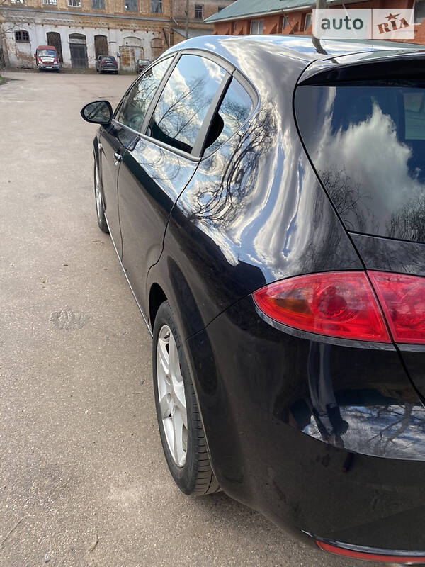 Хетчбек SEAT Leon 2009 в Ніжині