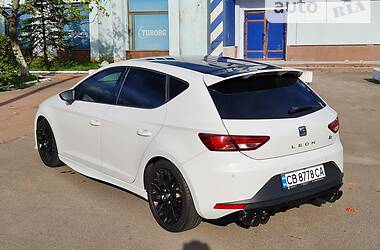 Хетчбек SEAT Leon 2016 в Чернігові