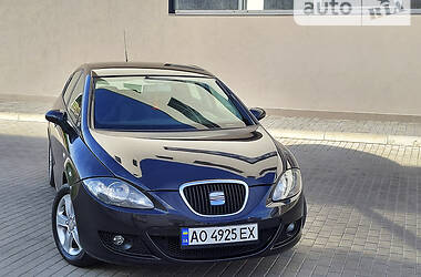 Хэтчбек SEAT Leon 2008 в Мукачево