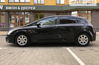 Хэтчбек SEAT Leon 2010 в Луцке