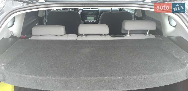 Хэтчбек SEAT Leon 2007 в Дубно