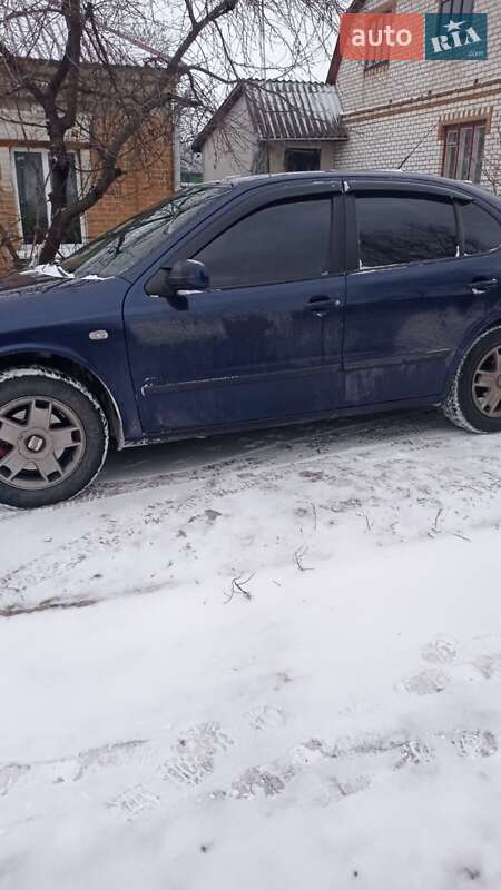 Хэтчбек SEAT Leon 2001 в Баре