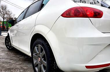 Хэтчбек SEAT Leon 2011 в Киеве