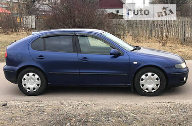 Хэтчбек SEAT Leon 2004 в Житомире