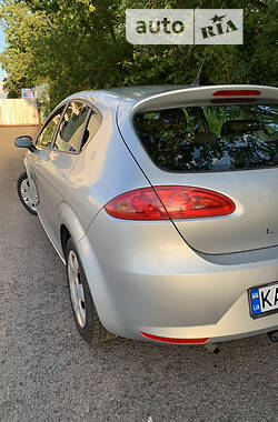 Хетчбек SEAT Leon 2005 в Києві