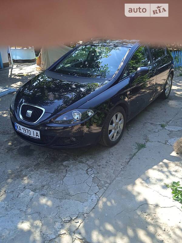 Хэтчбек SEAT Leon 2008 в Николаеве