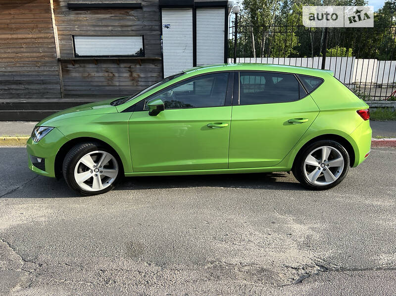 Хэтчбек SEAT Leon 2016 в Киеве