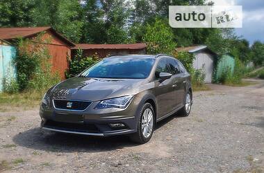 Хэтчбек SEAT Leon 2015 в Львове