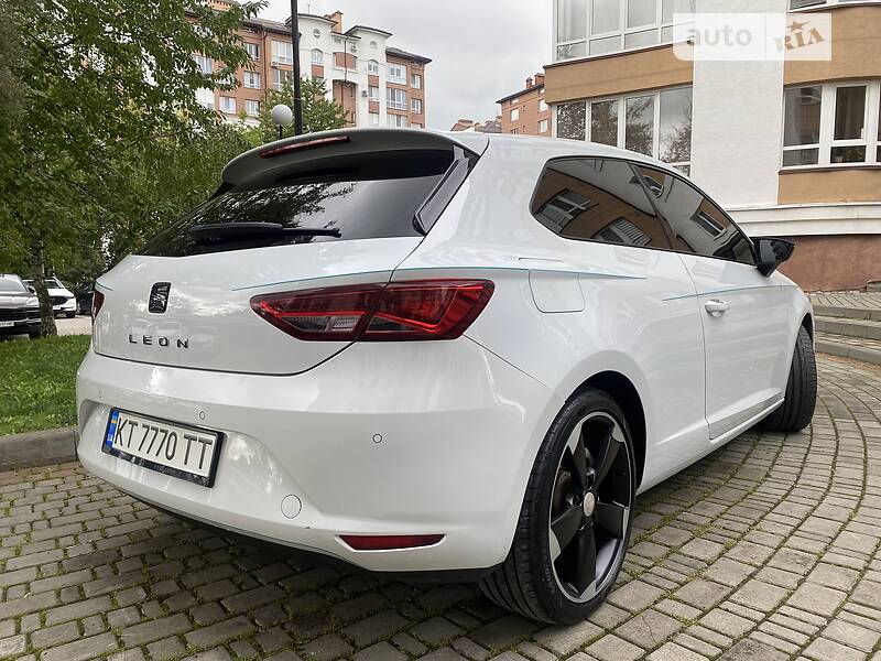 Хэтчбек SEAT Leon 2013 в Ивано-Франковске