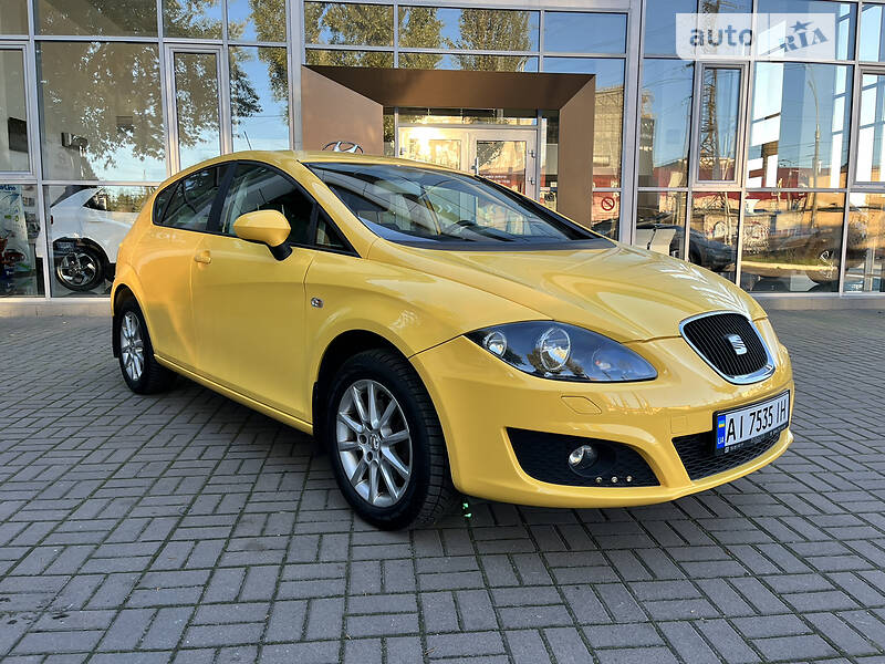 Хэтчбек SEAT Leon 2011 в Киеве