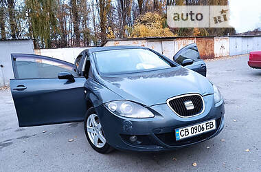 Хэтчбек SEAT Leon 2006 в Киеве