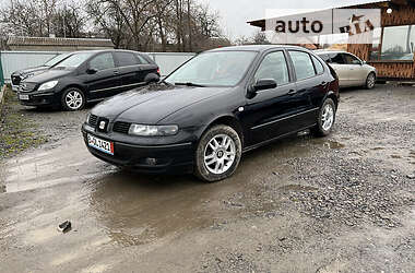 Хетчбек SEAT Leon 2002 в Старокостянтинові