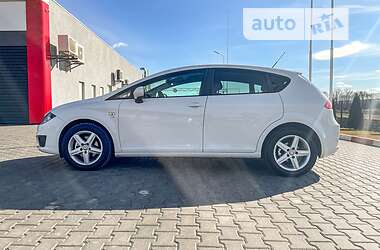 Хетчбек SEAT Leon 2010 в Чернівцях