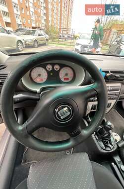Хетчбек SEAT Leon 2006 в Києві