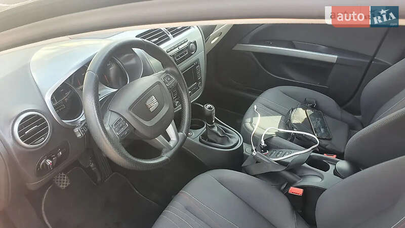 Хэтчбек SEAT Leon 2012 в Могилев-Подольске фото 14 Хэтчбек SEAT Leon 2012 в Могилев-Подольске