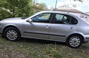 Хэтчбек SEAT Leon 2004 в Нежине