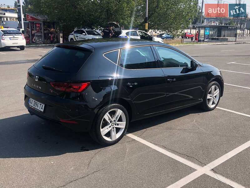 Хетчбек SEAT Leon 2017 в Києві