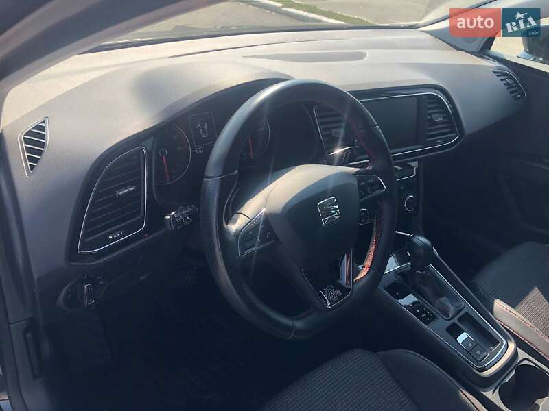 Хетчбек SEAT Leon 2017 в Києві