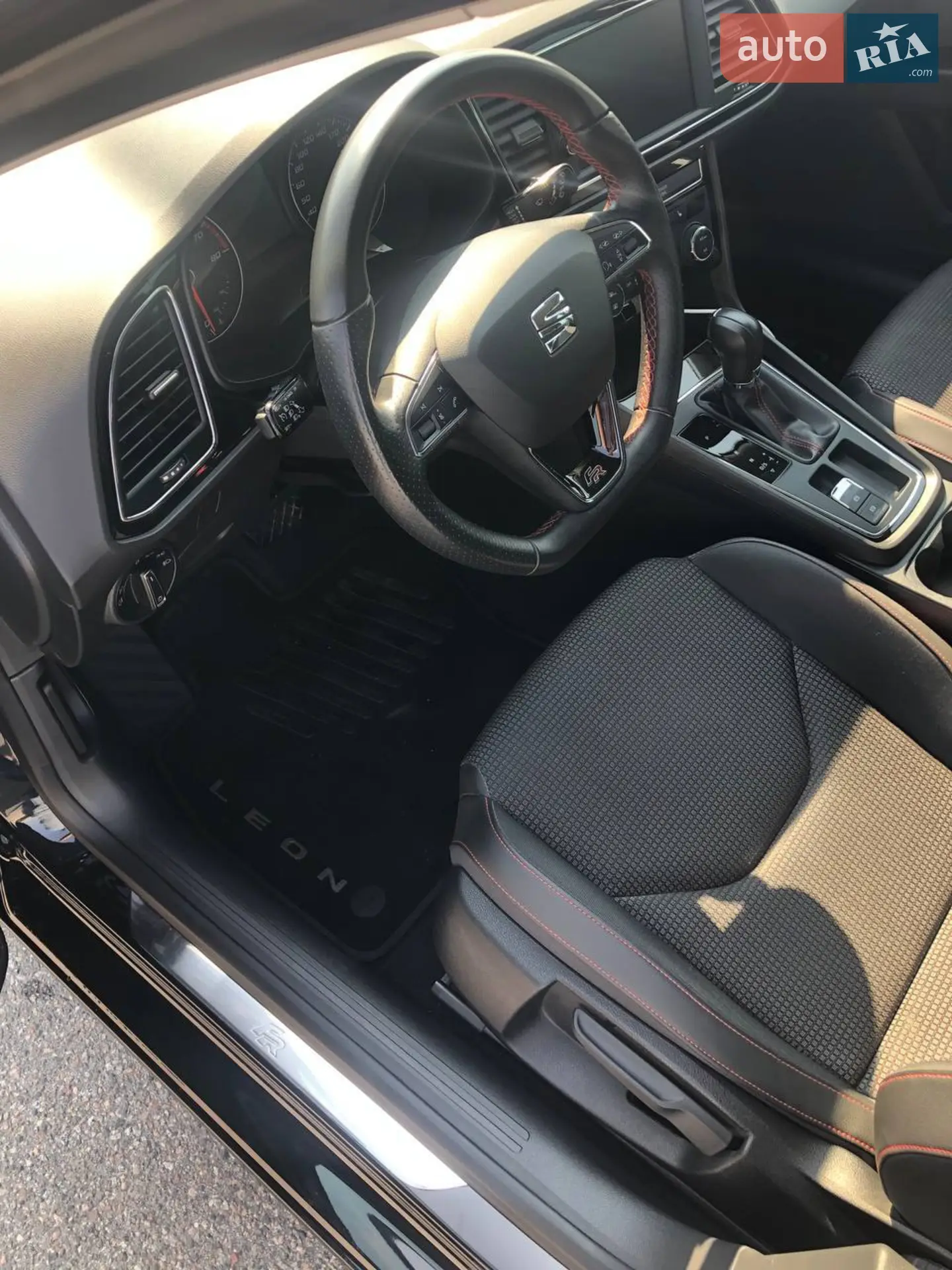 2017 SEAT Leon - мініатюра 18