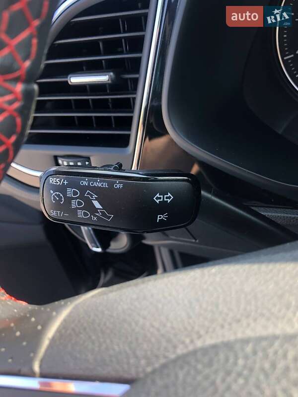 Хетчбек SEAT Leon 2017 в Києві