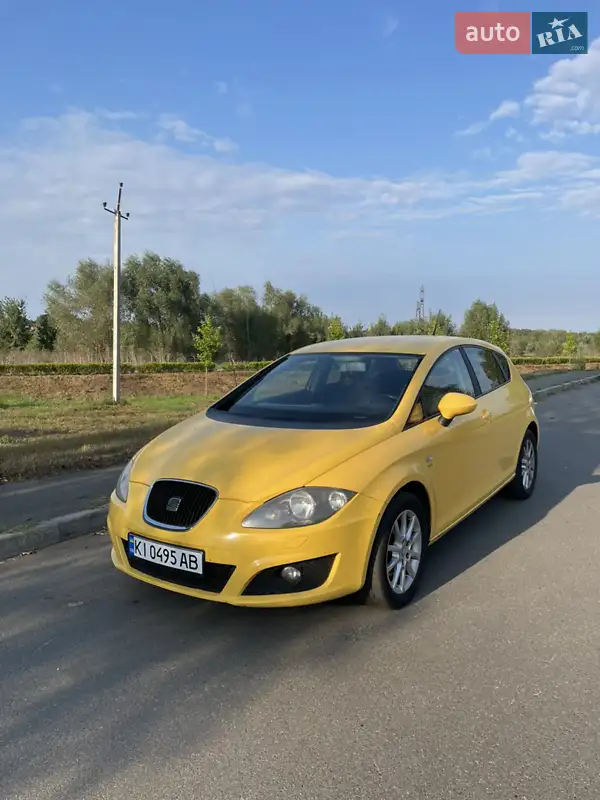 Хэтчбек SEAT Leon 2011 в 