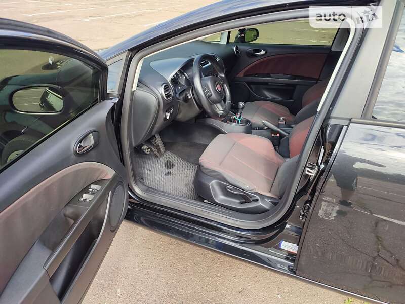 Хетчбек SEAT Leon 2006 в Житомирі