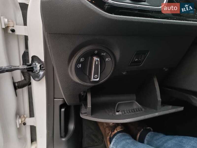 Хэтчбек SEAT Leon 2013 в Черкассах фото 12 Хэтчбек SEAT Leon 2013 в Черкассах