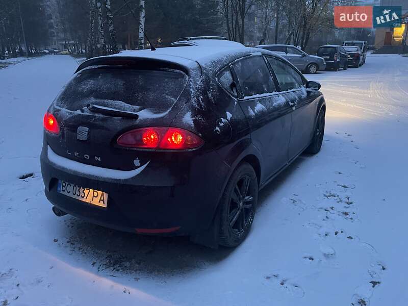 Хэтчбек SEAT Leon 2007 в Львове
