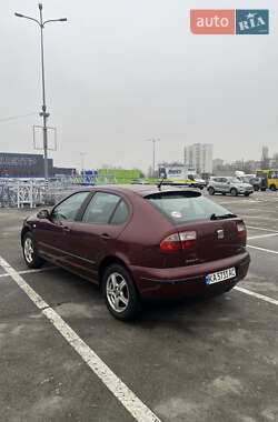 Хэтчбек SEAT Leon 2004 в Киеве