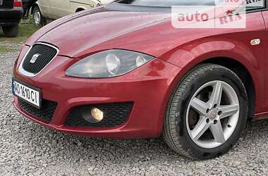 Хетчбек SEAT Leon 2010 в 