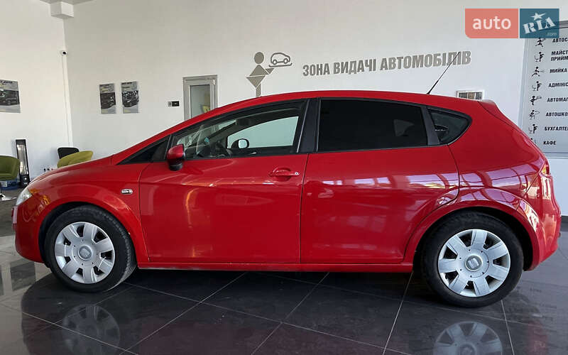 Хэтчбек SEAT Leon 2006 в Шептицькому