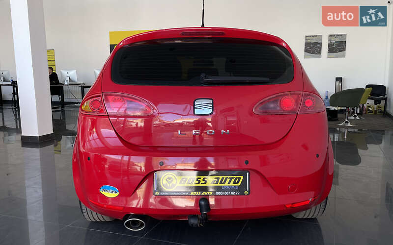 Хэтчбек SEAT Leon 2006 в Шептицькому