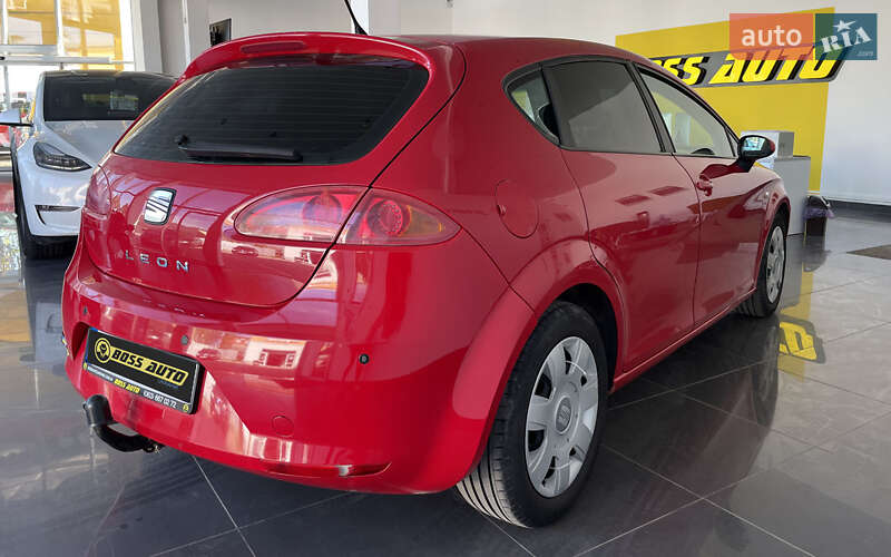 Хэтчбек SEAT Leon 2006 в Шептицькому