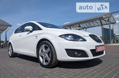 Хэтчбек SEAT Leon 2011 в Луцке