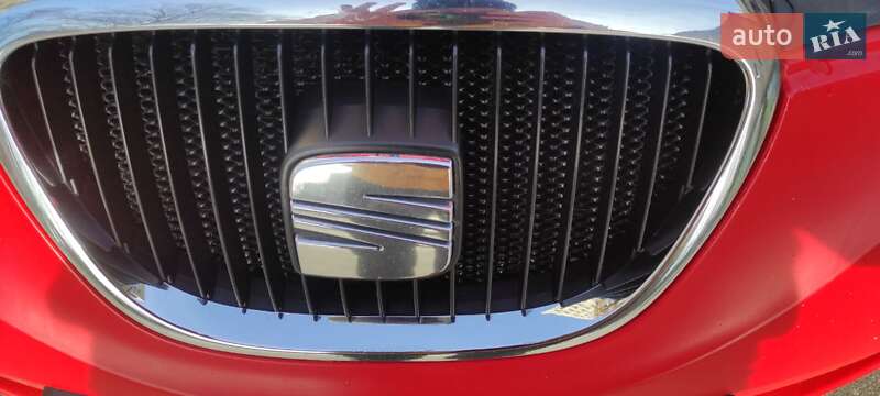Хэтчбек SEAT Leon 2008 в Киеве