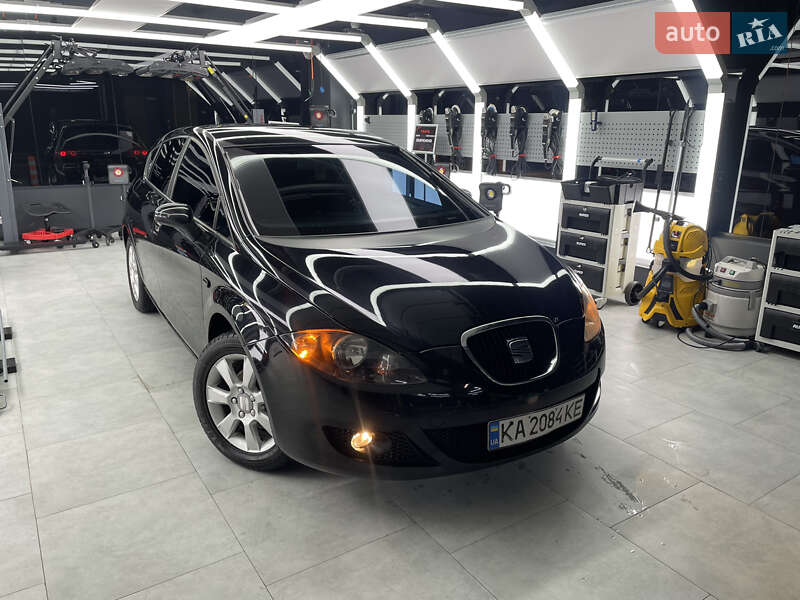 Хэтчбек SEAT Leon 2008 в 