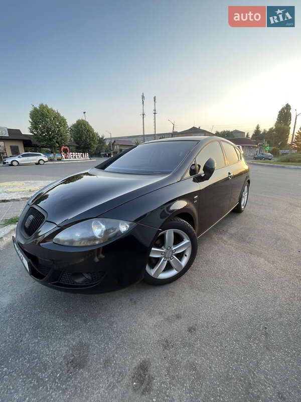 Хэтчбек SEAT Leon 2008 в Черкассах