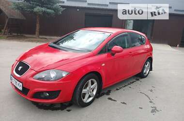 Хетчбек SEAT Leon 2011 в Бару