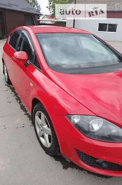 Хетчбек SEAT Leon 2011 в Бару