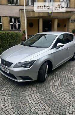 Хэтчбек SEAT Leon 2015 в Хусте