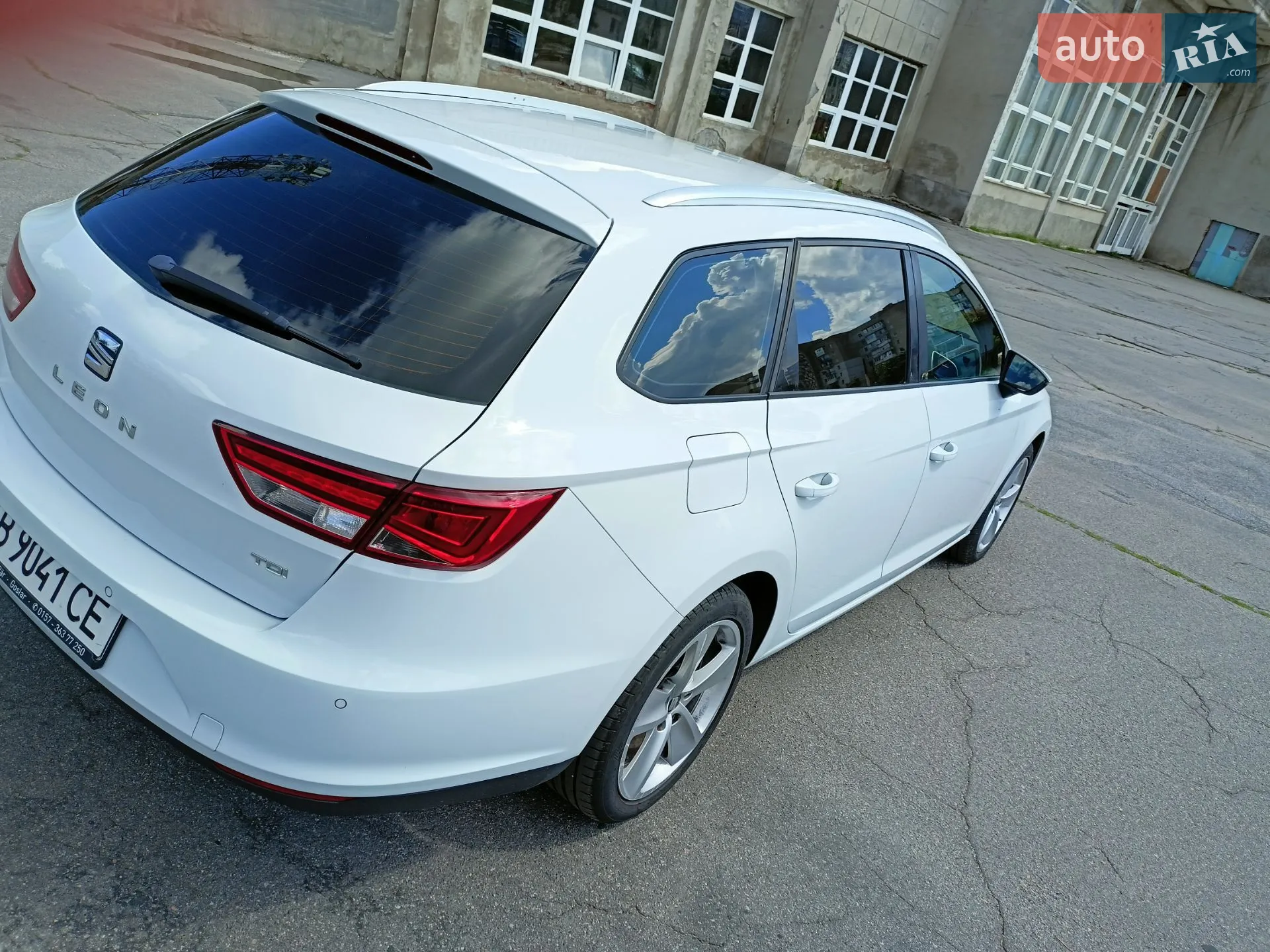 2015 SEAT Leon - мініатюра 6