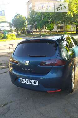 Хэтчбек SEAT Leon 2006 в Гайвороне